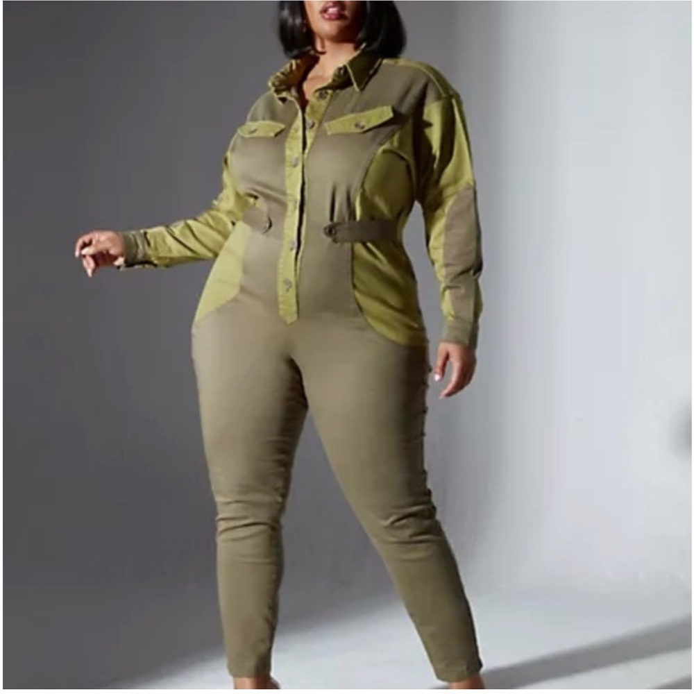 BNWT Green Utility Jumspuit💚 FashionToFigure